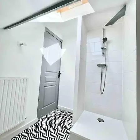 Charming 15 Min Away From Paris Apartamento