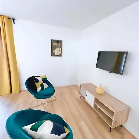 Apartman Charming 15 Min Away From Paris *