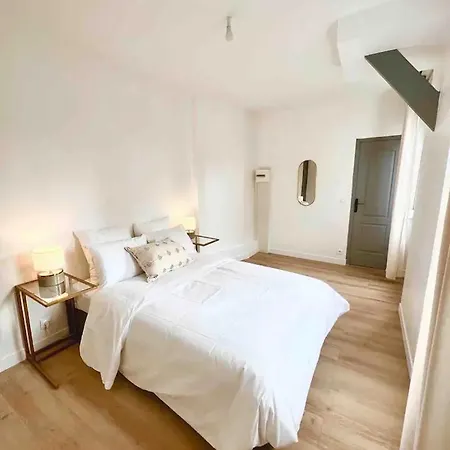 Charming 15 Min Away From Paris Apartman *